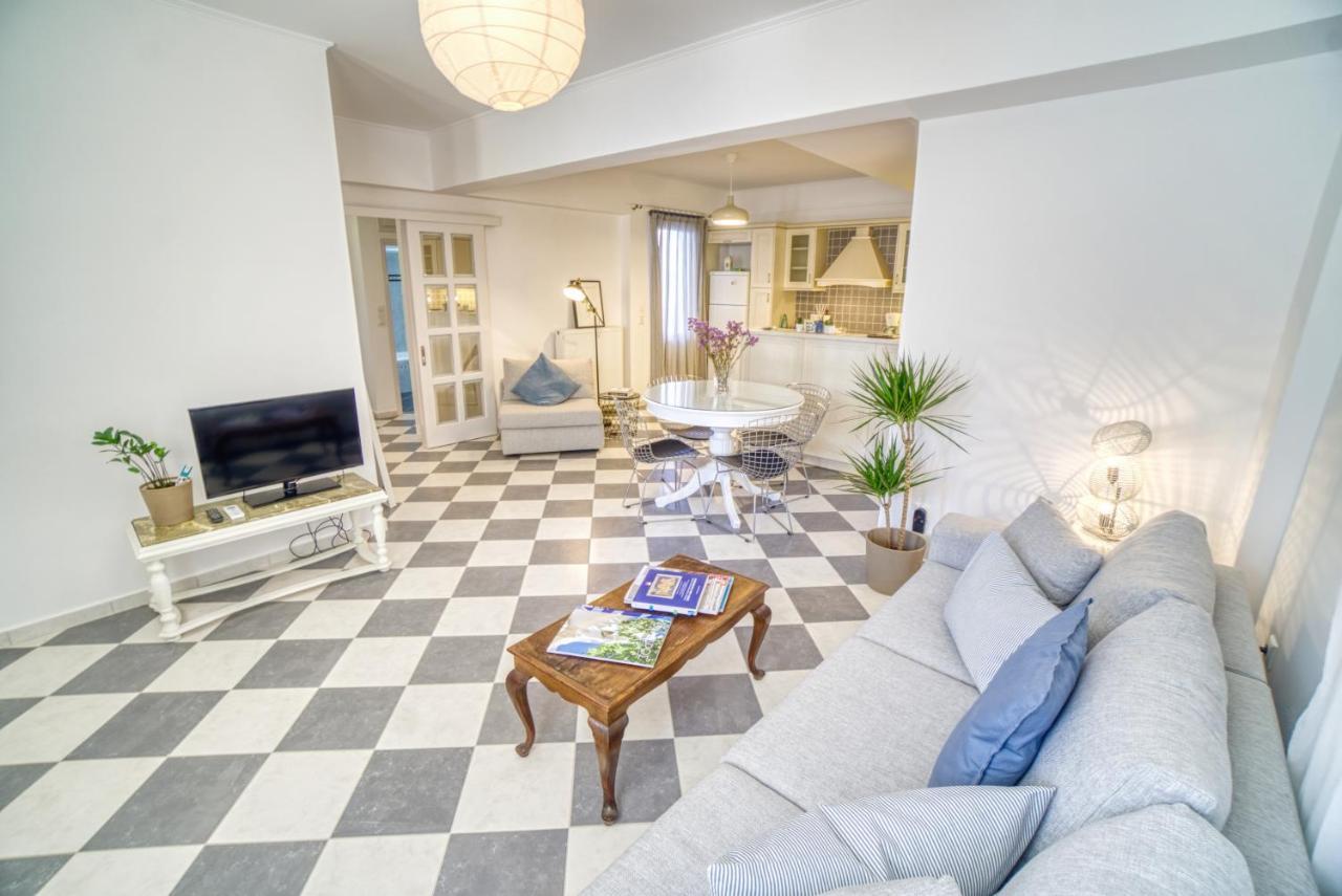 Stylish, Cozy 2-Bdr Flat In Andros Town By Explore Andros Екстер'єр фото