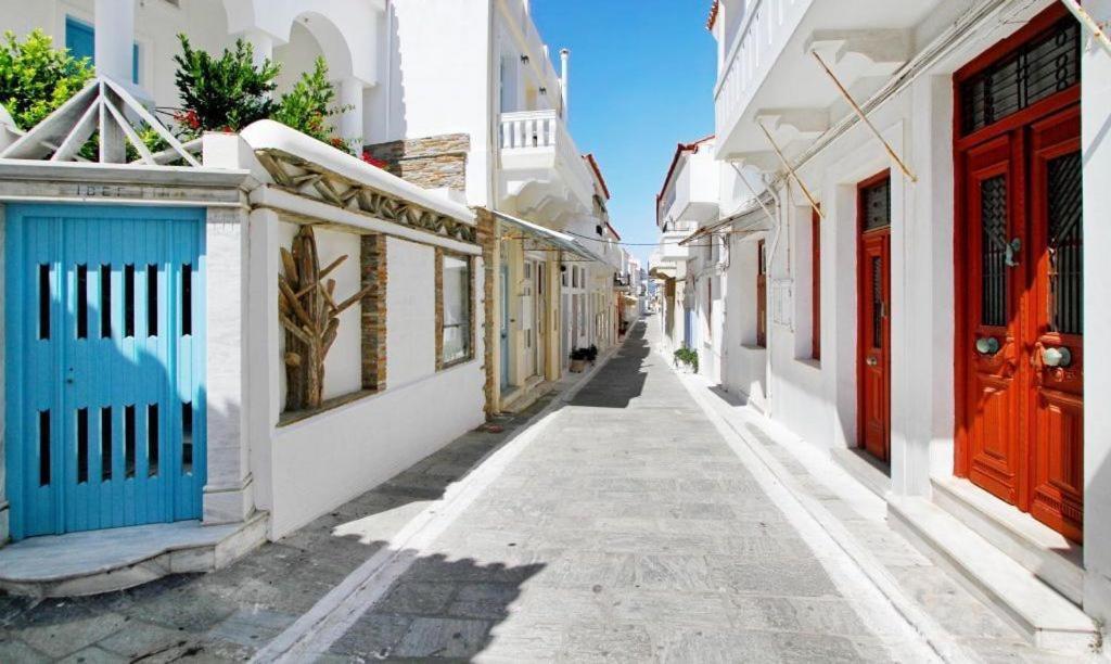 Stylish, Cozy 2-Bdr Flat In Andros Town By Explore Andros Екстер'єр фото