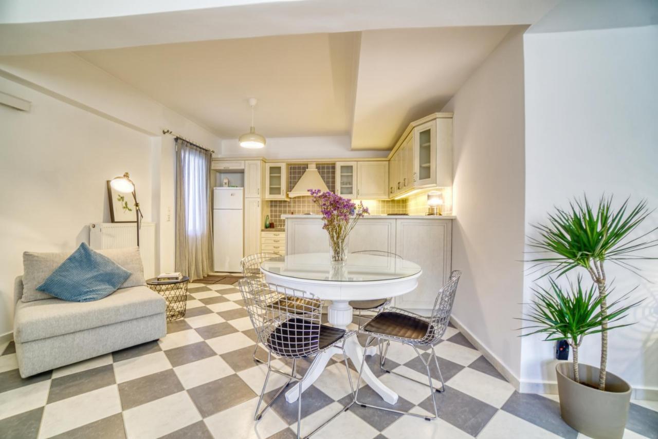 Stylish, Cozy 2-Bdr Flat In Andros Town By Explore Andros Екстер'єр фото